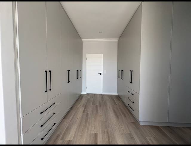 4 BEDROOM HOUSE FOR SALE IN SANDOWN